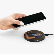 Load image into Gallery viewer, Moroccan Woman Baroque Noir Wireless Charging Pad

